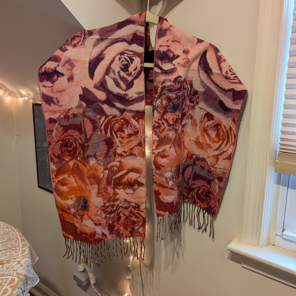 V. FRAAS Cashmink Rose Motif Scarf Shawl Wrap